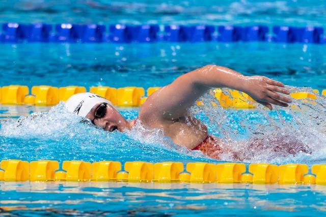 yl7703永利-李冰洁400自夺冠成双冠王 短池世锦赛中国赢第3金